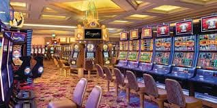 Studio dealer langsung susun 4d dengan kamera multi-sudut